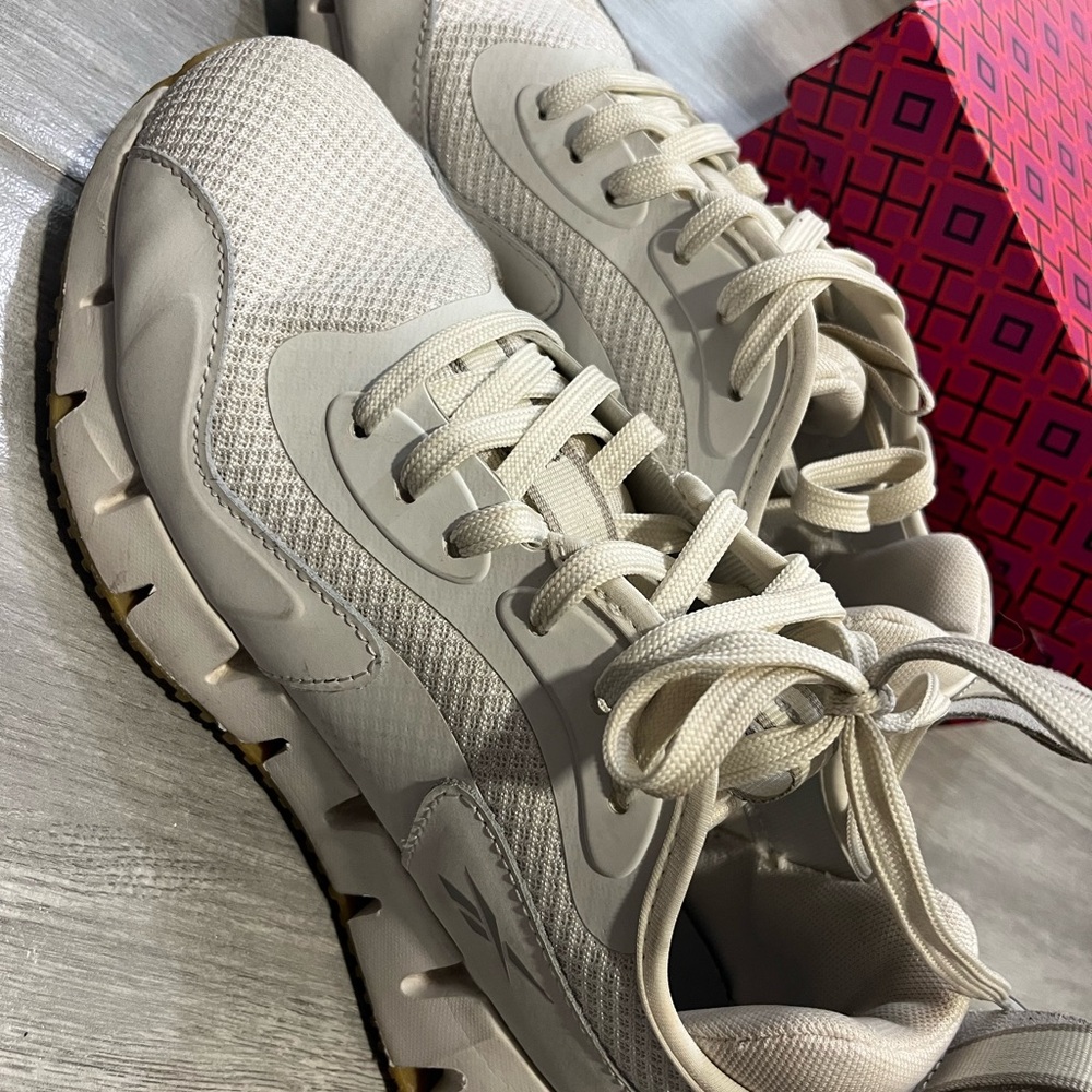 Reebok Cream Women's Athletic Shoes